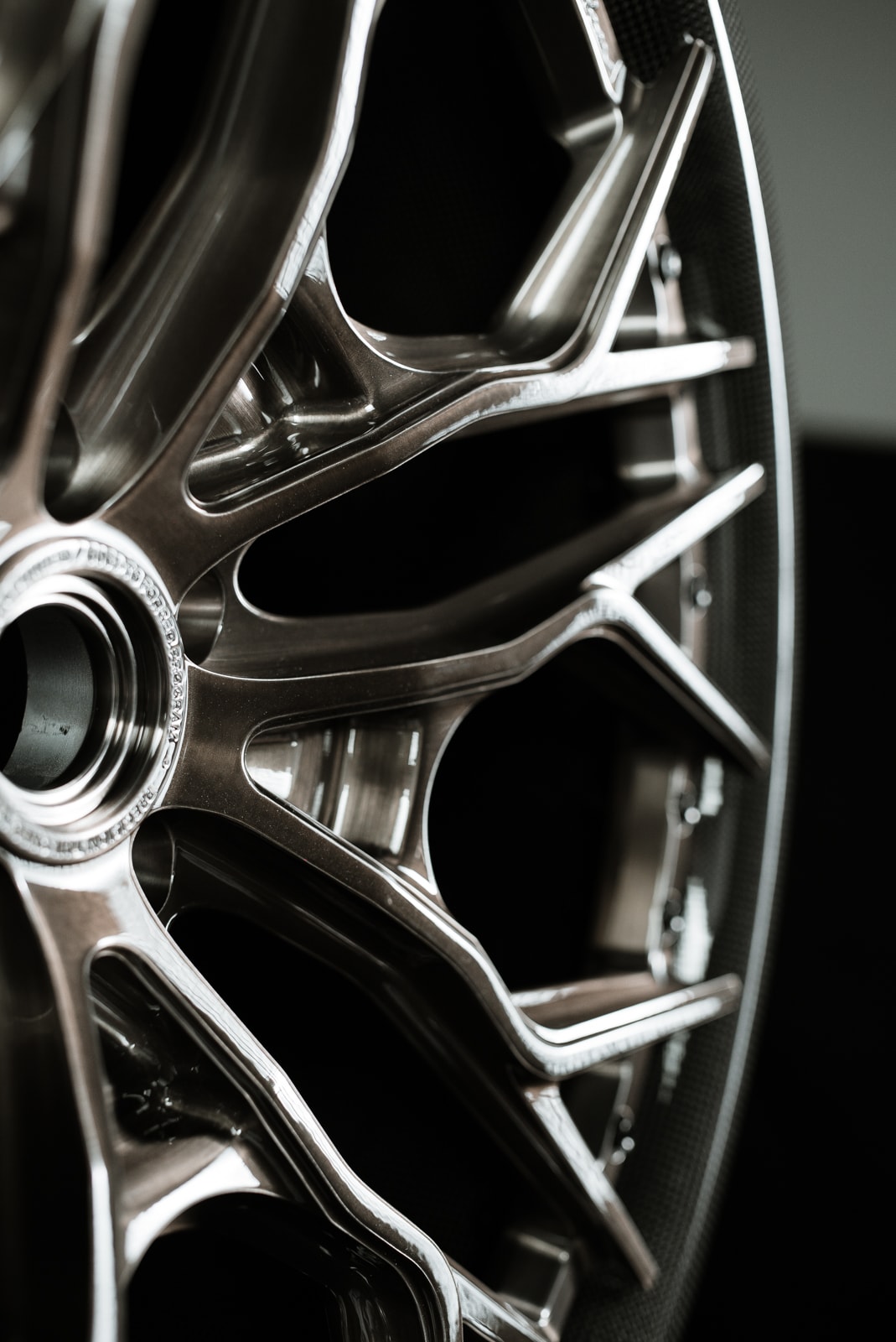 brixton-forged-pf14-r-carbon-dymag-wheels-brushed-carbon-bronze-gloss