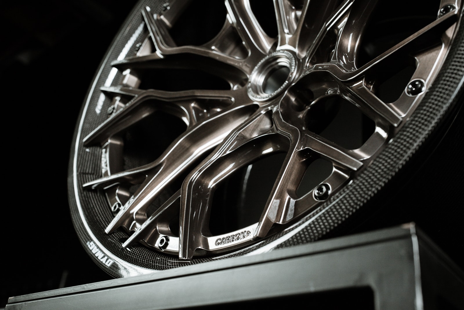 brushed-bronze-forged-wheels-brixton-forged-pf14-r-carbon-dymag-wheels-brushed-carbon-bronze-gloss