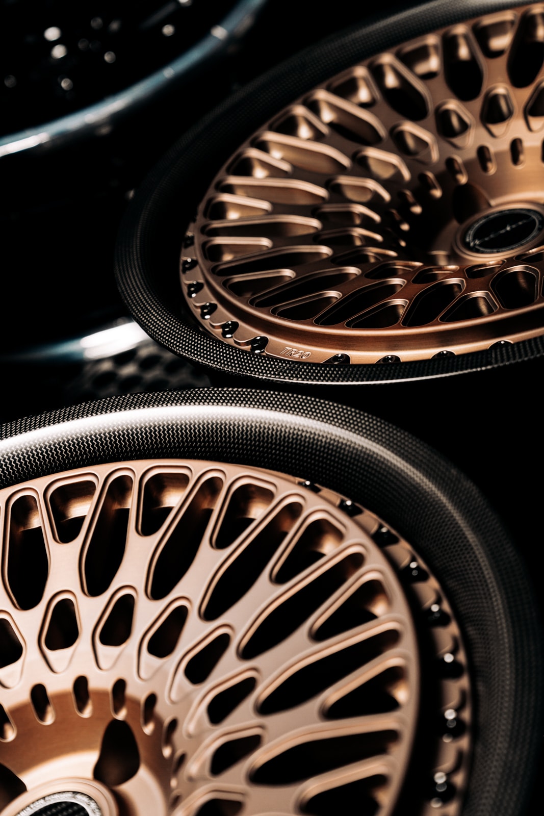 bronze-forged-wheels-brixton-forged-tr20-carbon-dymag-wheels