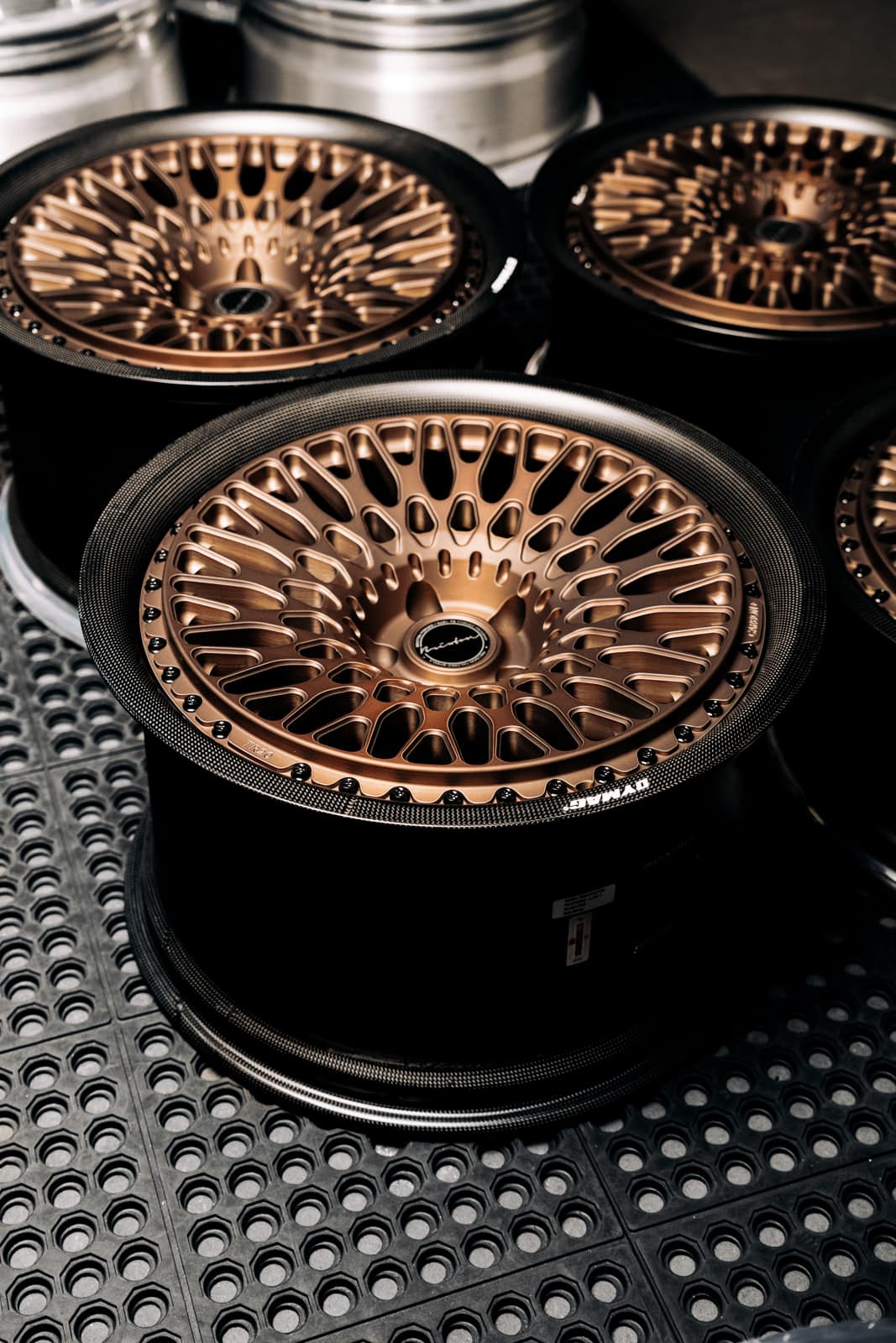 bronze-forged-wheels-brixton-forged-tr20-carbon-dymag-wheels