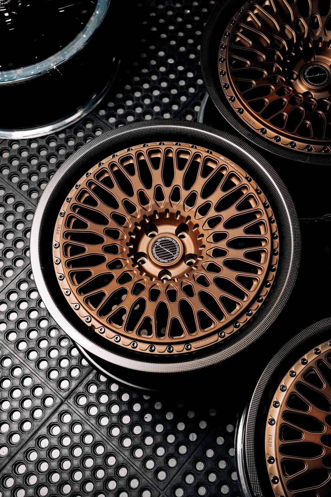 bronze-forged-wheels-brixton-forged-tr20-carbon-dymag-wheels