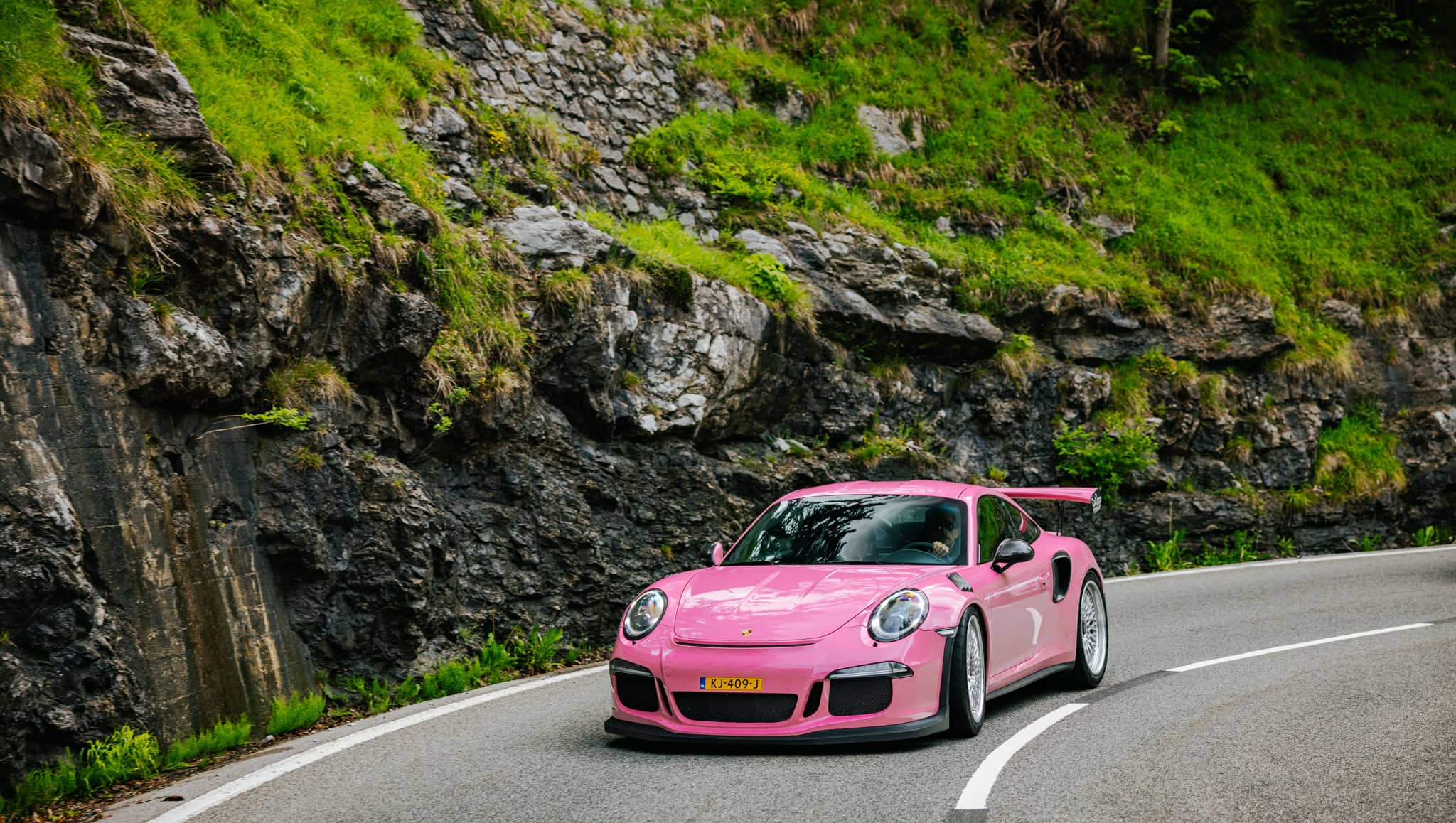 991-porsche-gt3rs-pink-brixton-forged-tr20-circuit