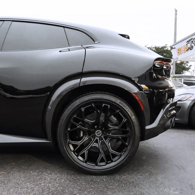 black-Ferrari-Purosangue-wheels-birxton-forged-pf14-rs