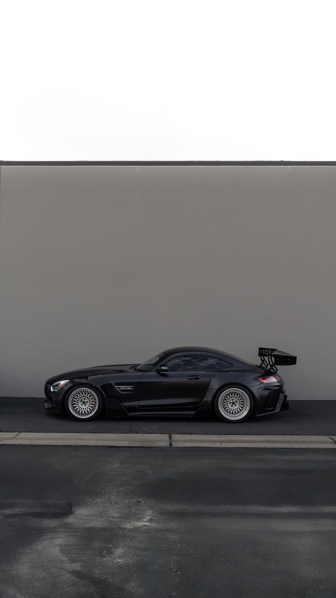 Mercedes-AMG GT Black Series: un esemplare sarà messo all'asta a Milano